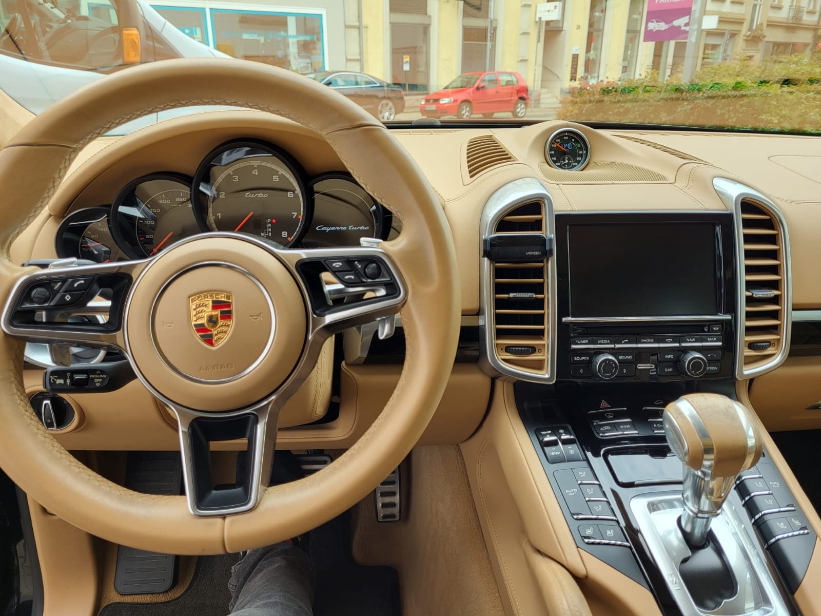 Armaturenbrettreinigung 1