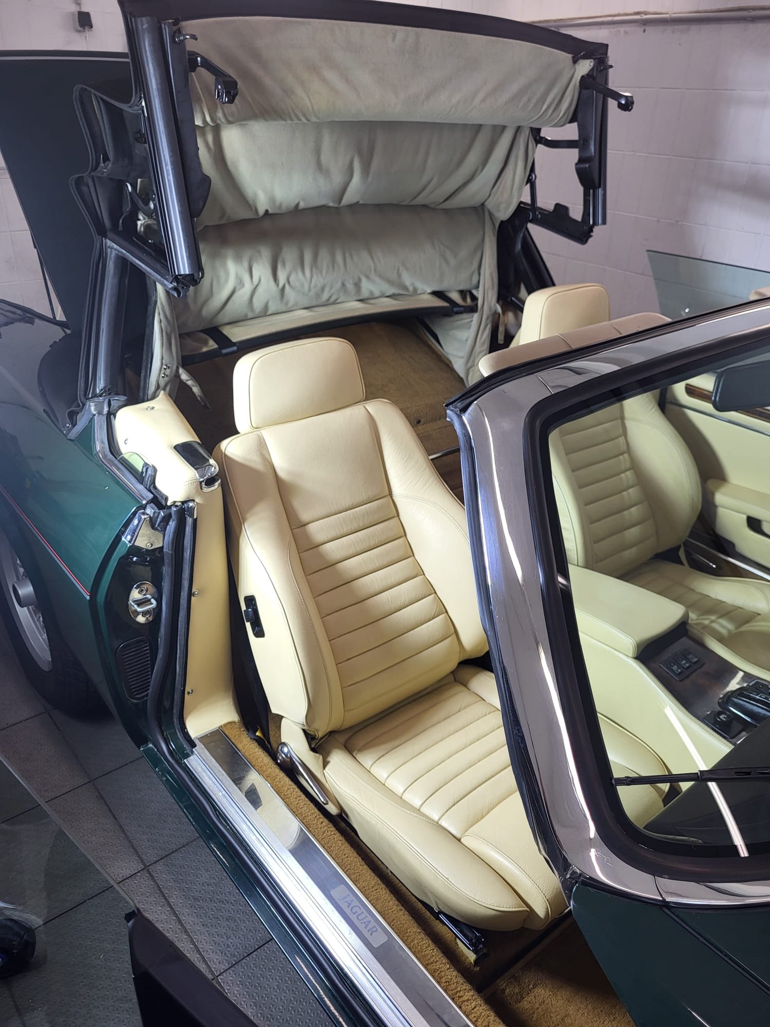 Leeren des Aschenbechers 1