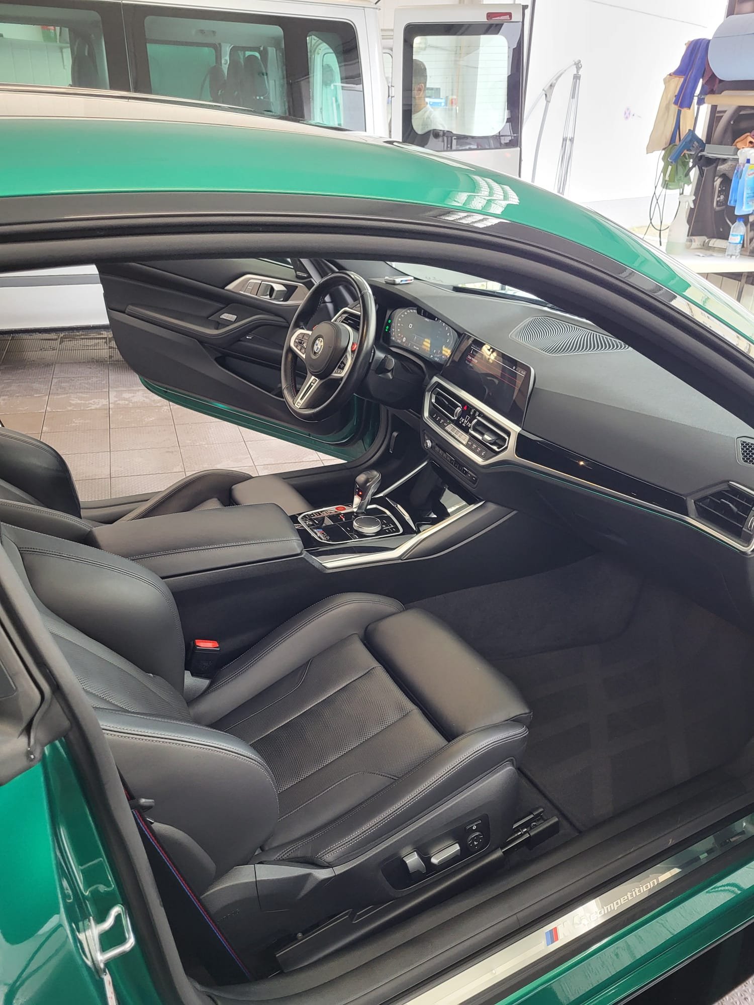 Leeren des Aschenbechers 3